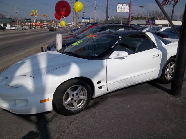 Pontiac Firebird 1998 photo 1