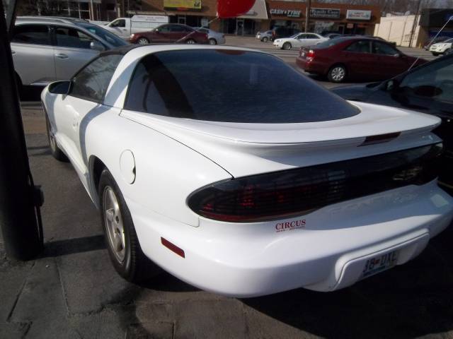 Pontiac Firebird 1998 photo 2