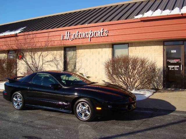 Pontiac Firebird 1998 photo 1