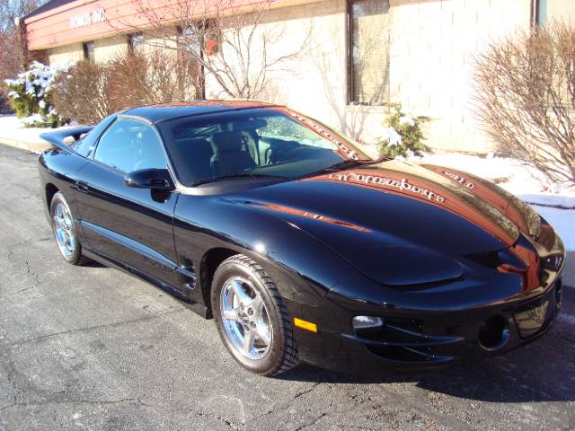 Pontiac Firebird 1998 photo 2