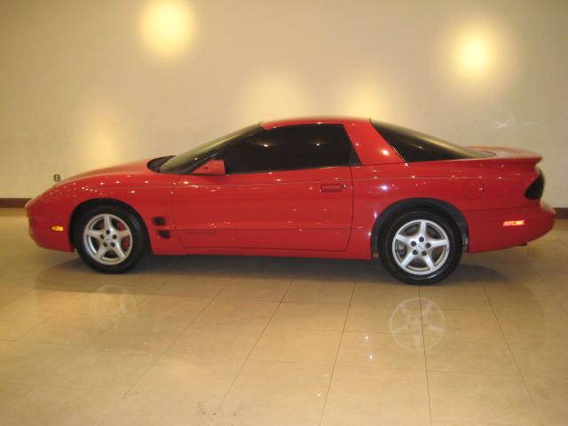 Pontiac Firebird 1998 photo 1