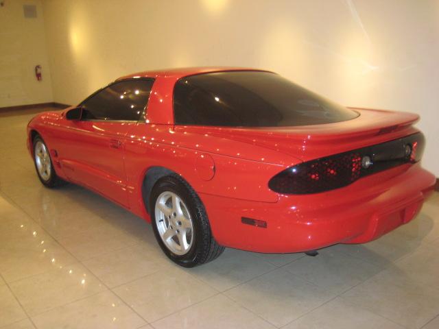 Pontiac Firebird 1998 photo 2