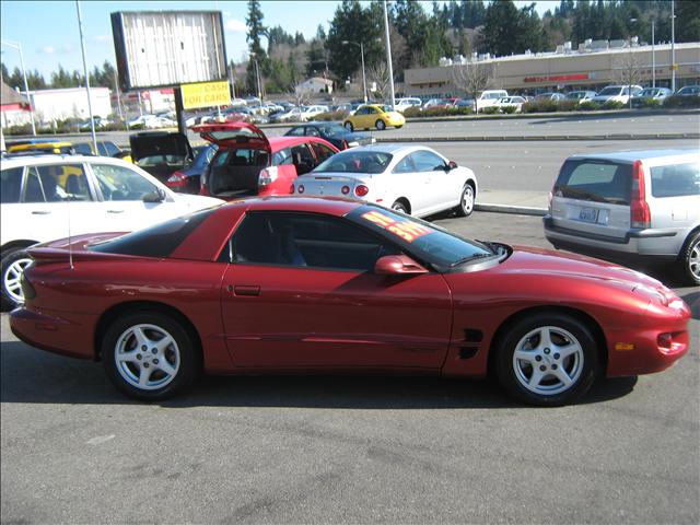 Pontiac Firebird 1998 photo 1