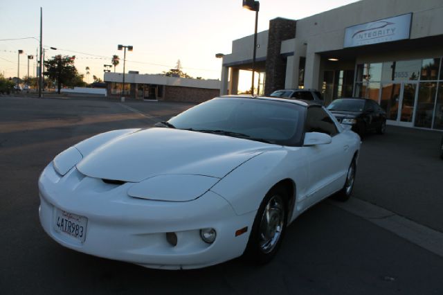 Pontiac Firebird 1998 photo 4