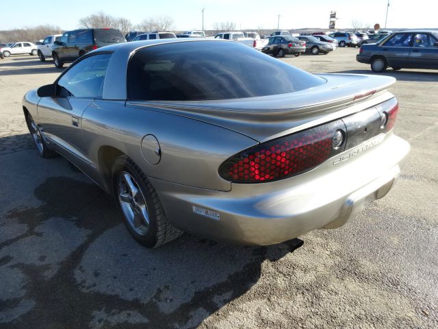 Pontiac Firebird 1999 photo 2