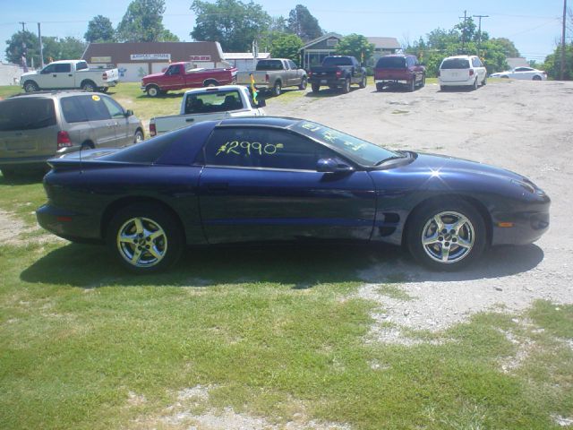 Pontiac Firebird 1999 photo 1