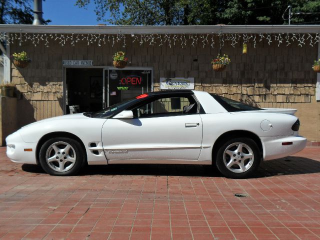 Pontiac Firebird 1999 photo 1