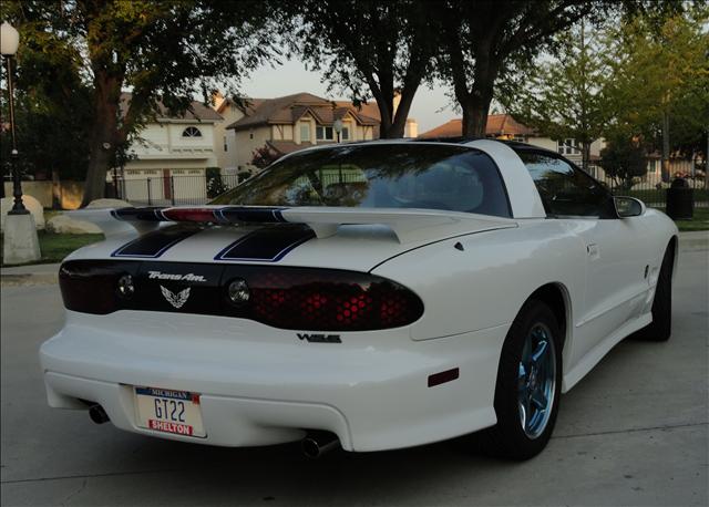 Pontiac Firebird 1999 photo 1