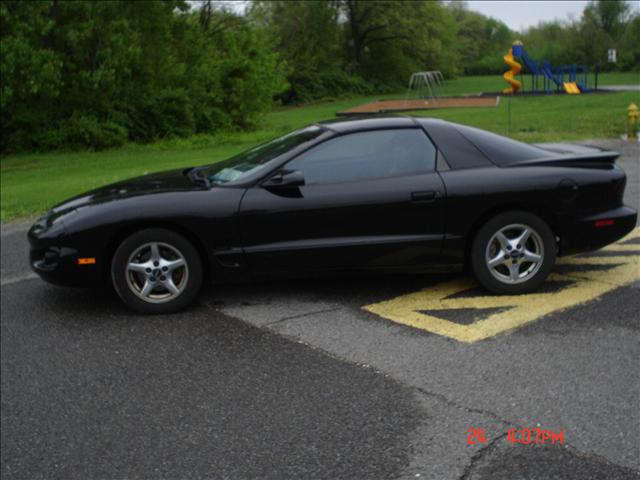 Pontiac Firebird 1999 photo 1