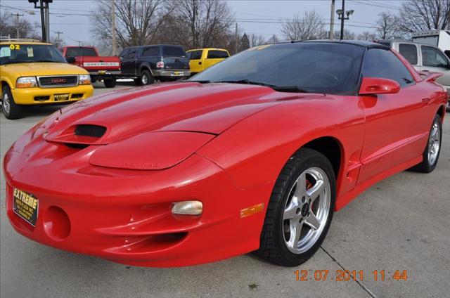 Pontiac Firebird 2000 photo 2