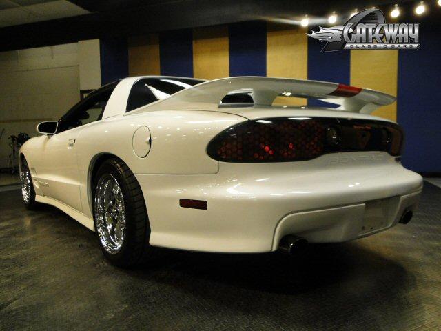 Pontiac Firebird 2000 photo 2