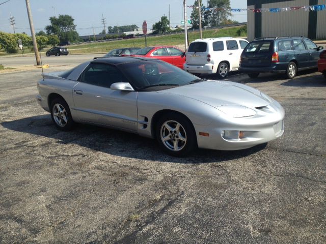 Pontiac Firebird 2000 photo 1