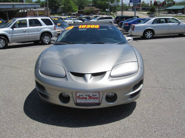 Pontiac Firebird 2000 photo 2