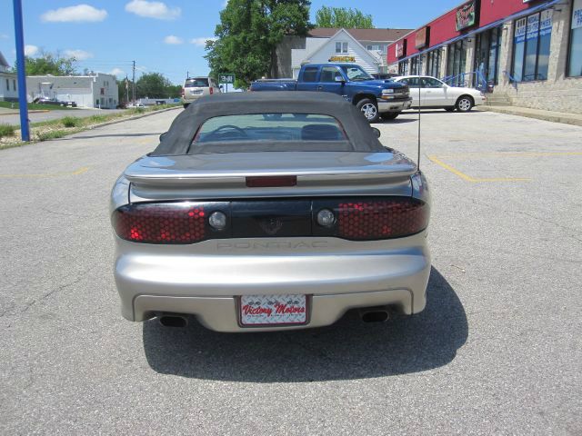 Pontiac Firebird 2000 photo 8