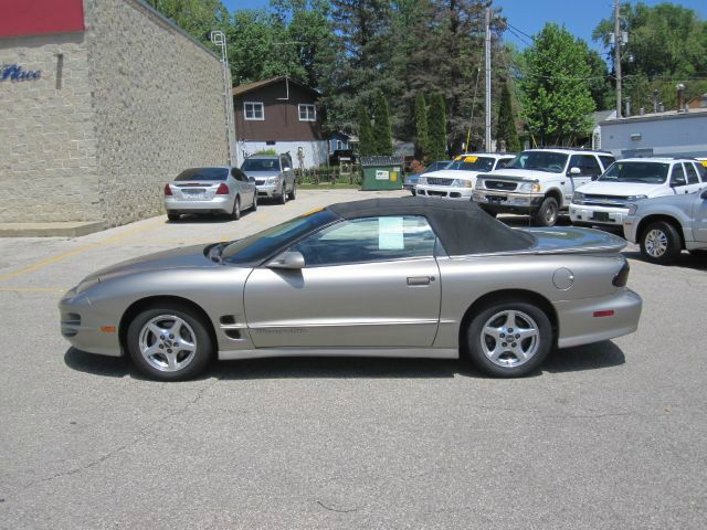 Pontiac Firebird 2000 photo 9