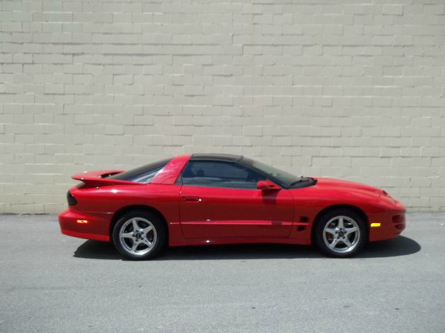 Pontiac Firebird 2000 photo 2