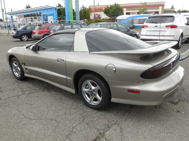 Pontiac Firebird 2000 photo 1