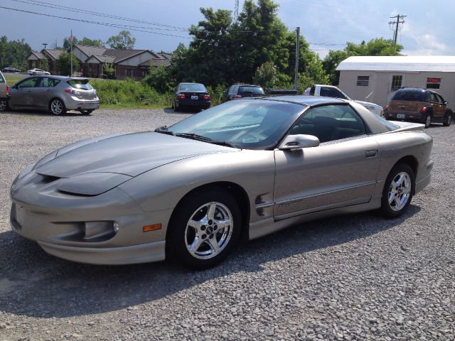 Pontiac Firebird 2000 photo 2