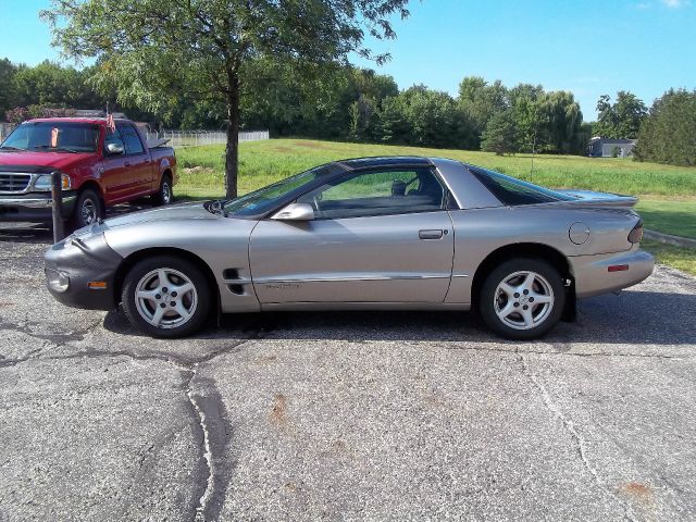 Pontiac Firebird 2001 photo 4