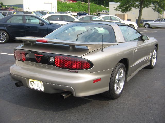 Pontiac Firebird 2001 photo 2