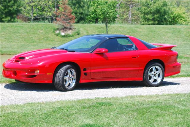 Pontiac Firebird 2001 photo 1