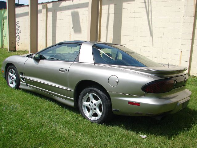 Pontiac Firebird 2001 photo 11