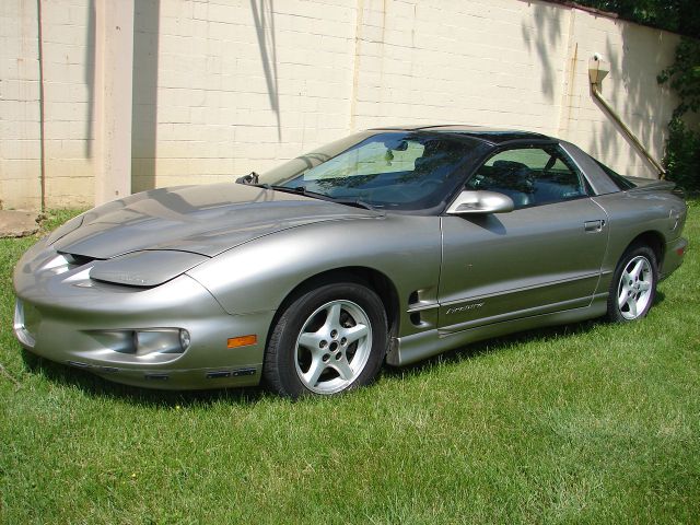 Pontiac Firebird 2001 photo 25