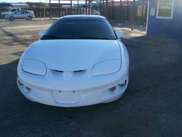 Pontiac Firebird 2001 photo 2