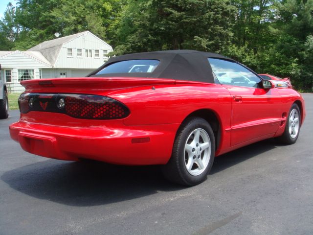 Pontiac Firebird 2002 photo 3