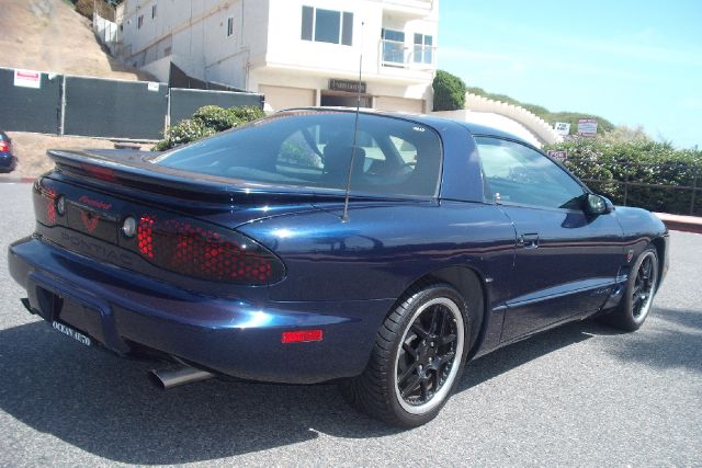 Pontiac Firebird 2002 photo 3