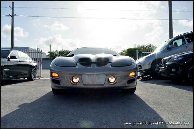 Pontiac Firebird 2002 photo 1