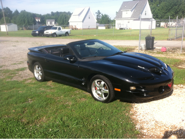 Pontiac Firebird 2002 photo 1