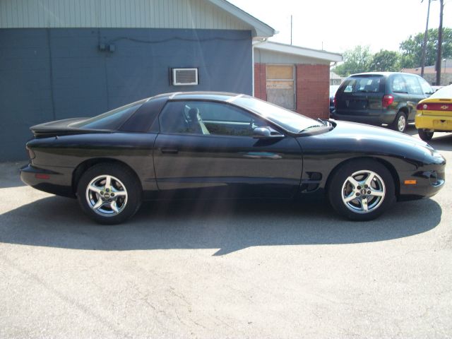 Pontiac Firebird 2002 photo 16