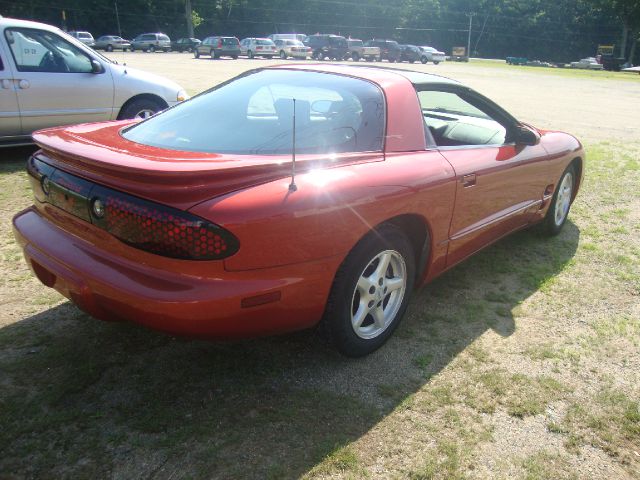 Pontiac Firebird 2002 photo 2