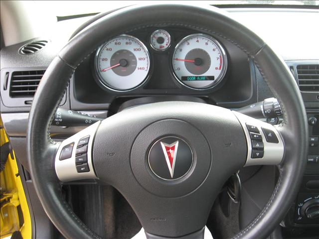 Pontiac G5 2008 photo 2