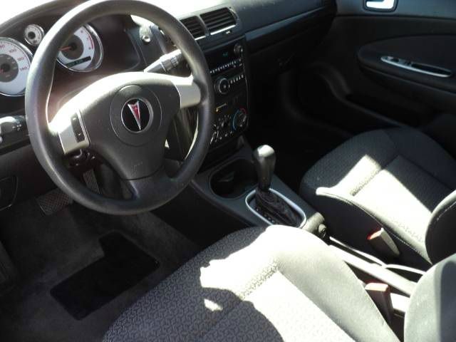 Pontiac G5 2009 photo 2