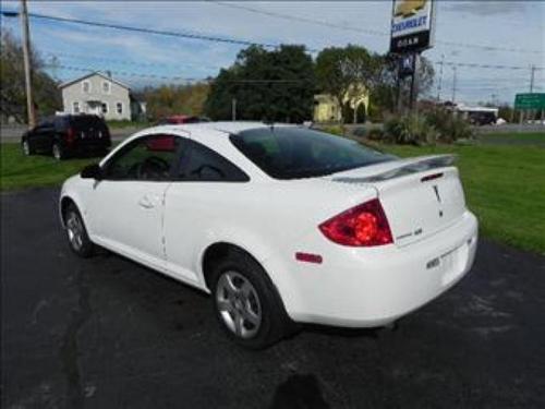 Pontiac G5 2009 photo 2