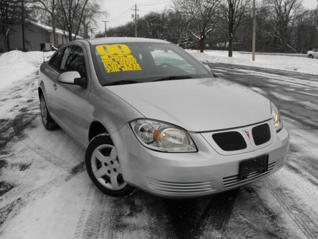 Pontiac G5 2009 photo 2