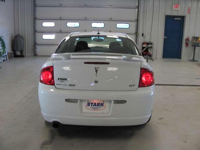 Pontiac G5 2009 photo 2