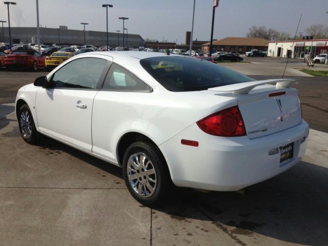 Pontiac G5 2009 photo 1