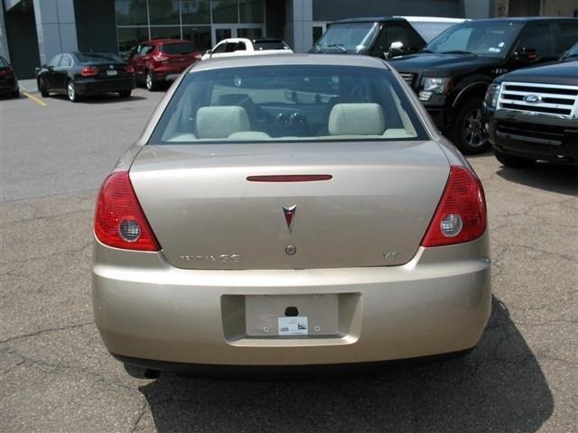 Pontiac G6 2005 photo 2