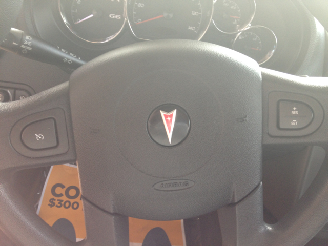 Pontiac G6 2005 photo 2