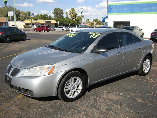 Pontiac G6 4WD Supercrew Styleside 5-1/2 Ft Box XLT Sedan