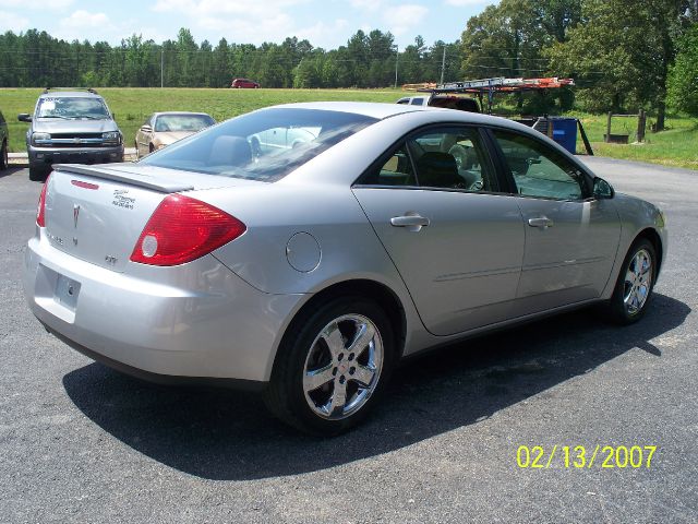 Pontiac G6 2006 photo 2