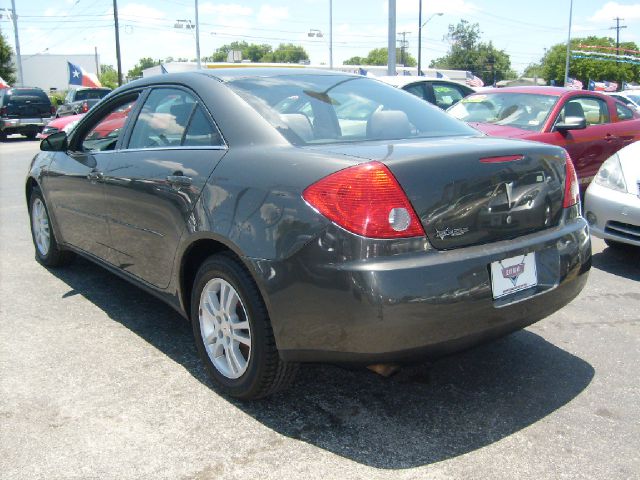 Pontiac G6 2006 photo 2