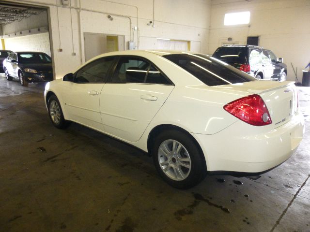 Pontiac G6 2006 photo 16