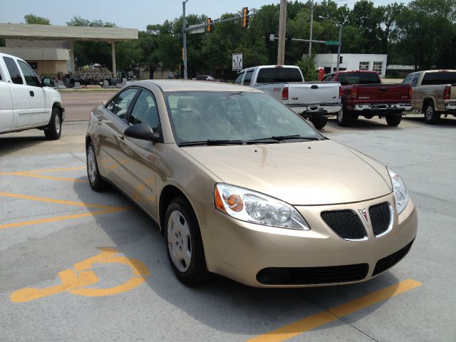 Pontiac G6 2006 photo 2