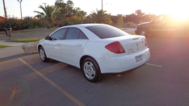 Pontiac G6 2006 photo 2