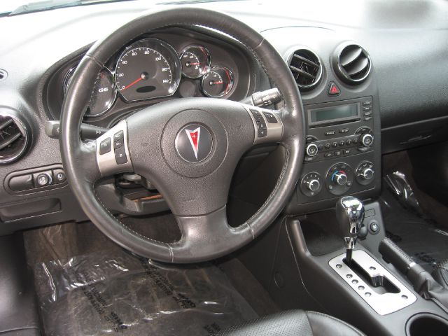 Pontiac G6 2006 photo 1