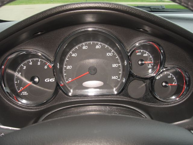 Pontiac G6 2006 photo 2